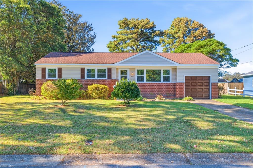 5561 Shadowwood Dr Property Photo 2