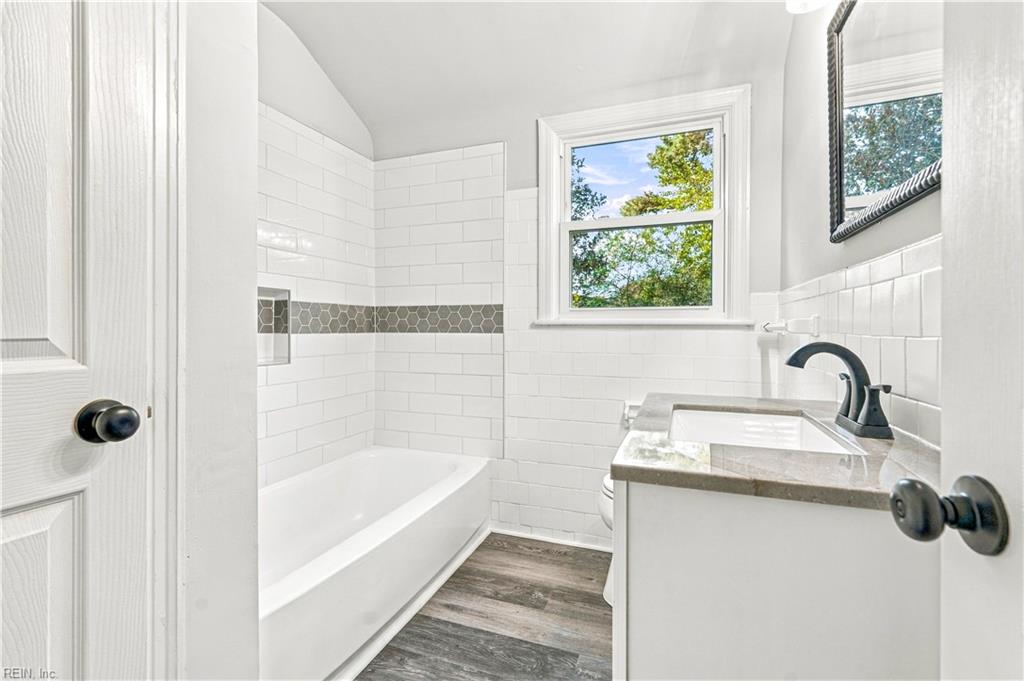 5561 Shadowwood Dr Property Photo 14