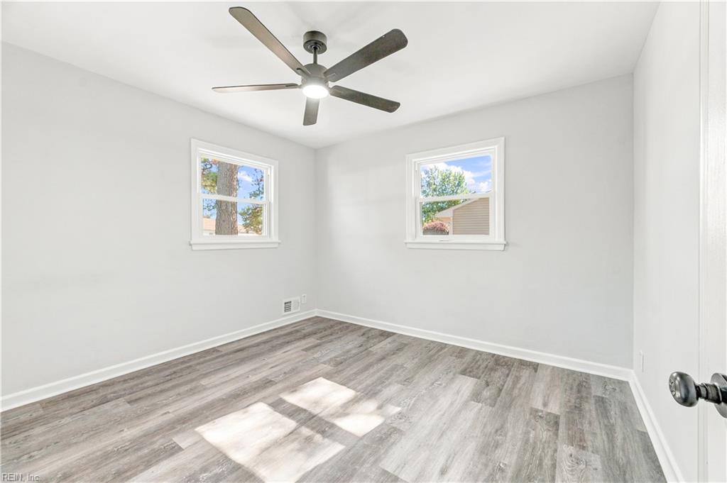 5561 Shadowwood Dr Property Photo 17