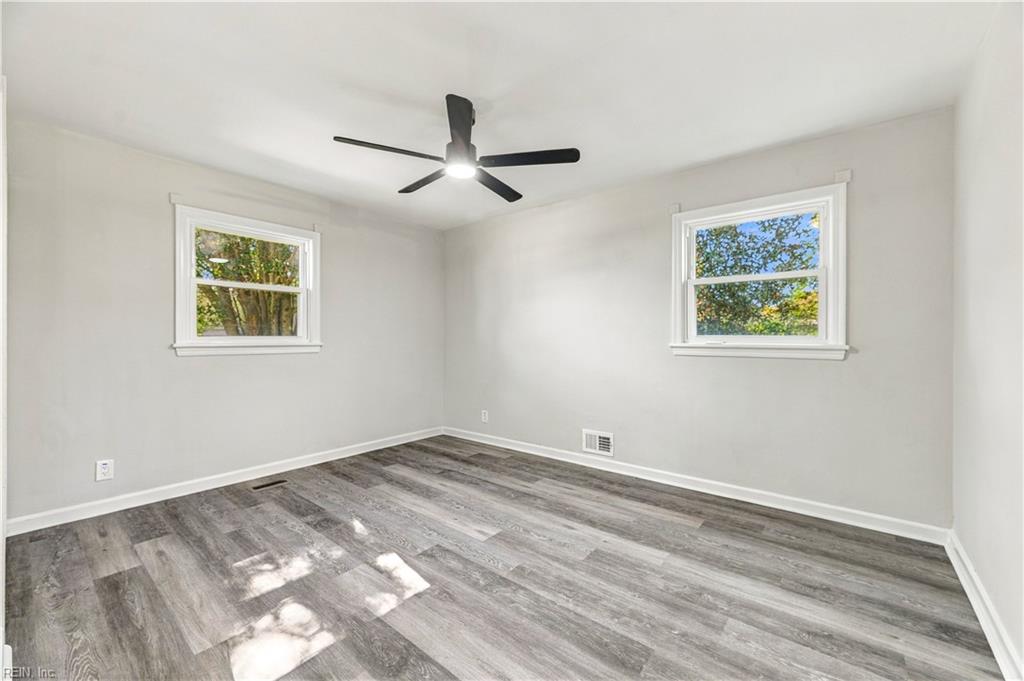 5561 Shadowwood Dr Property Photo 19
