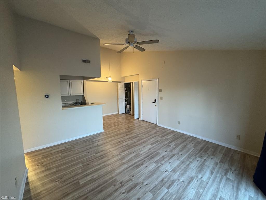 65 Wells Ct Property Photo 2