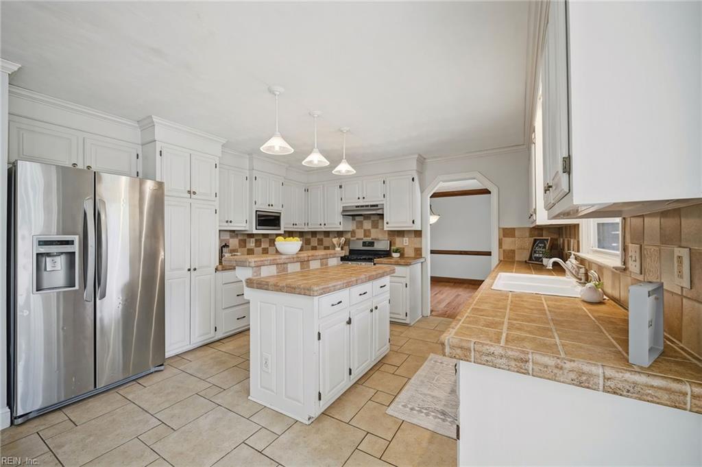 1010 Cuervo Ct Property Photo 13
