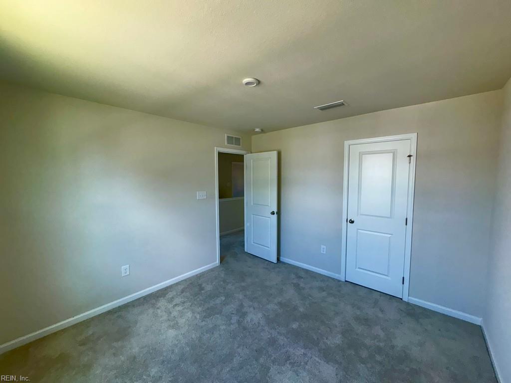 105 Shipmate Way Property Photo 11