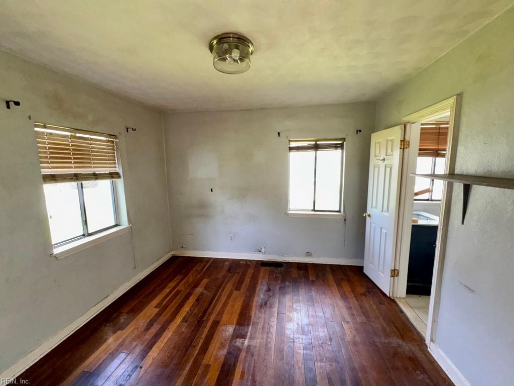 937 Quail St Property Photo 5
