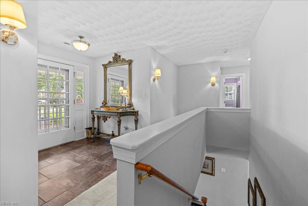 1904 Thomas Bishop Ct Property Photo 25
