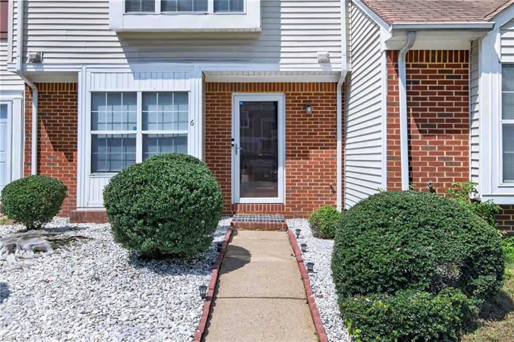 6 Chinaberry Pl Property Photo 2