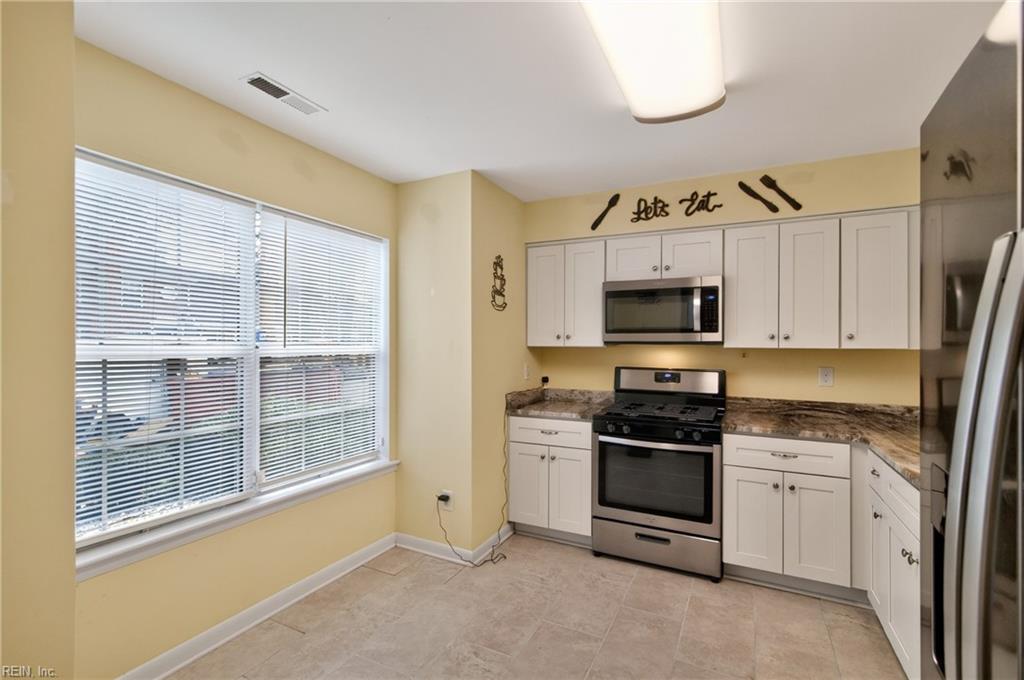 6 Chinaberry Pl Property Photo 6