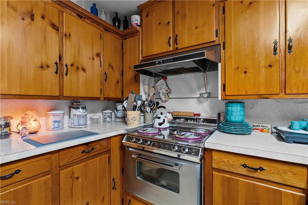 3460 Macdonald Rd Property Photo 15