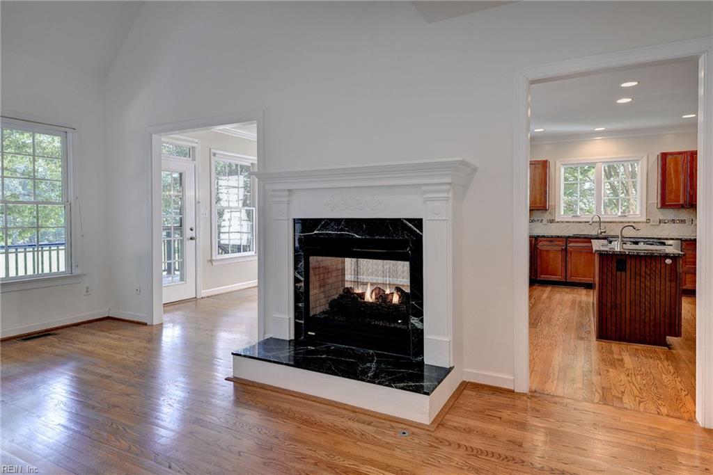 4041 Frances Berkeley Property Photo 8