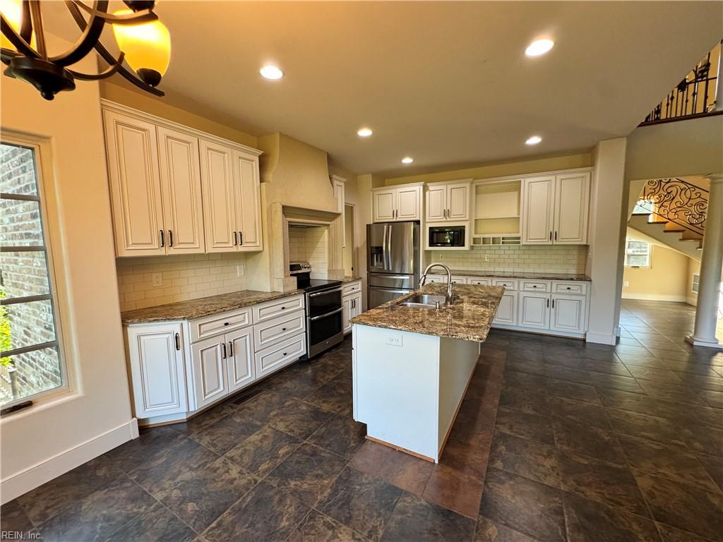 52 Queens Ct Property Photo 10