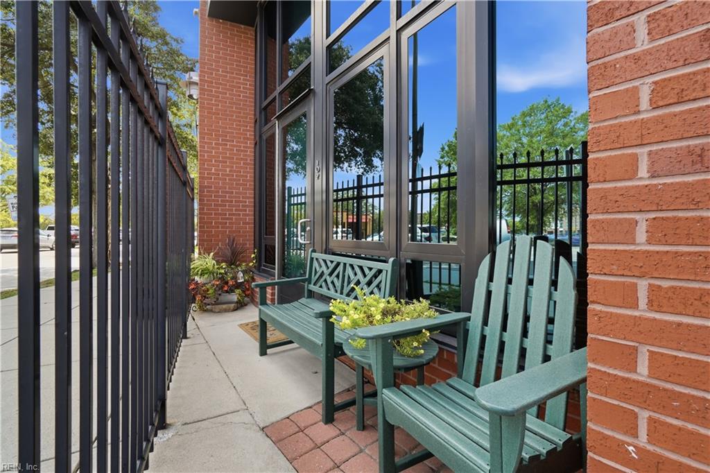 415 Saint Pauls Blvd Property Photo 1
