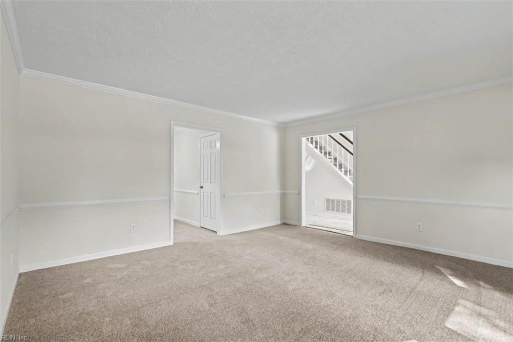 138 Racine Dr Property Photo 8