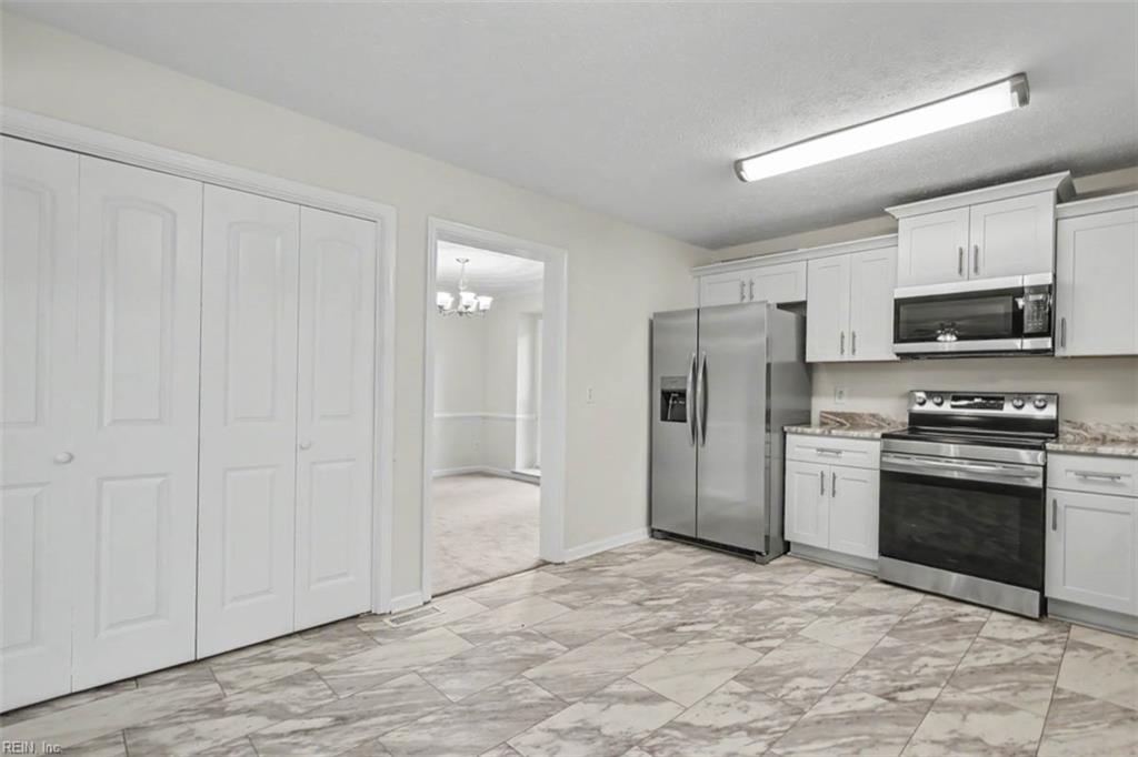 138 Racine Dr Property Photo 18