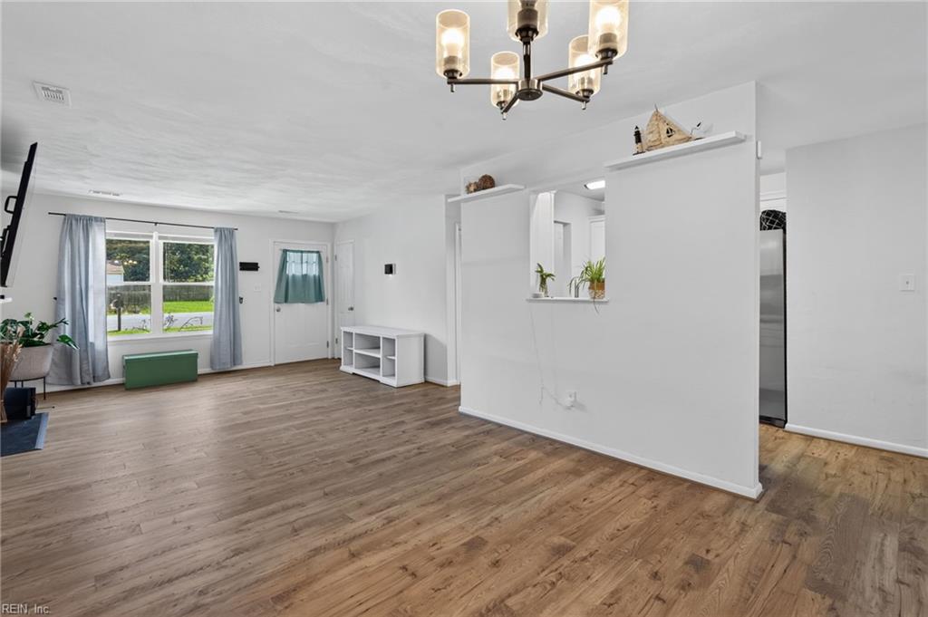 1105 Gloucester St Property Photo 5