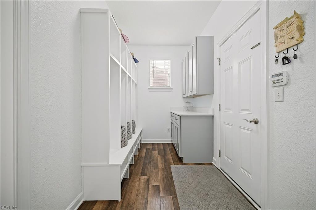 1125 George Olah Dr Property Photo 11
