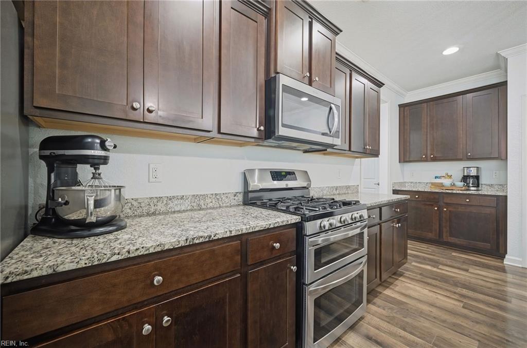 1125 George Olah Dr Property Photo 27