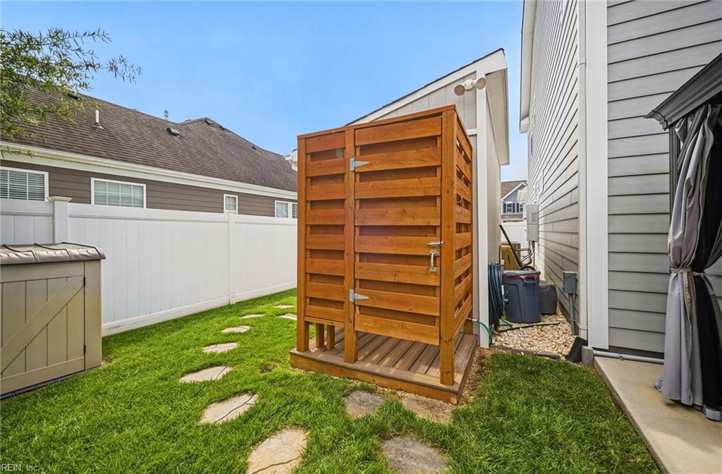 1125 George Olah Dr Property Photo 42