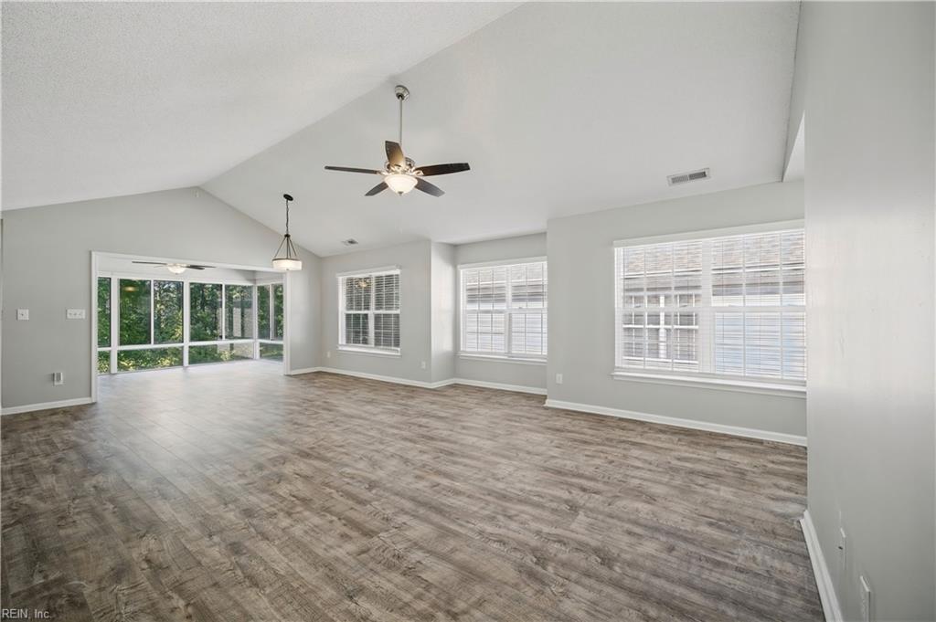 602 Sawgrass Ln Property Photo 6