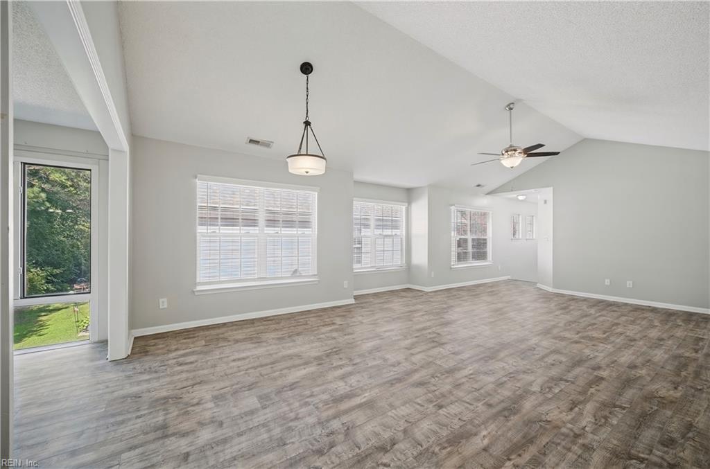 602 Sawgrass Ln Property Photo 7