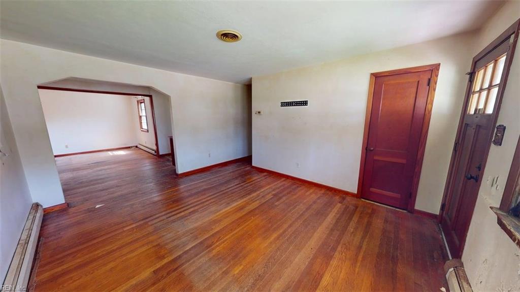 104 Effie Ave Property Photo 4