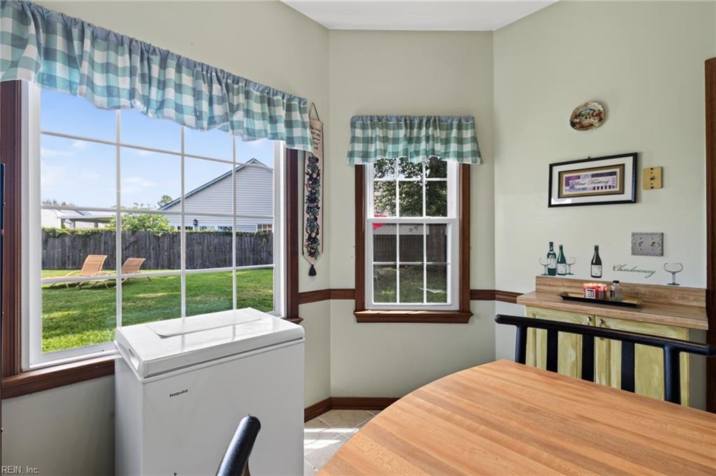 1912 Barberry Ct Property Photo 12
