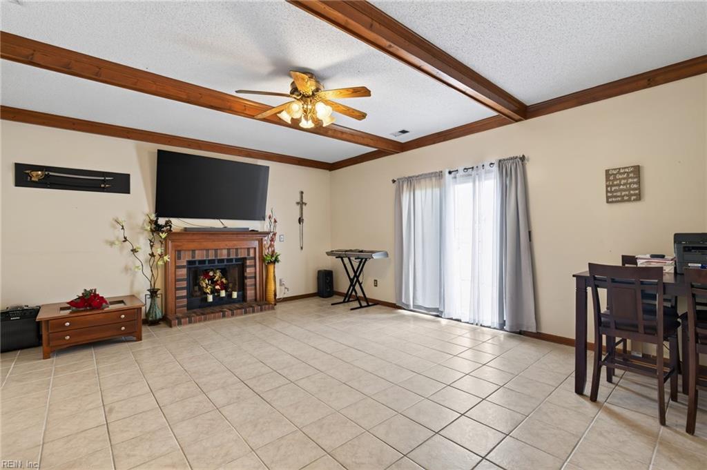 1912 Barberry Ct Property Photo 13