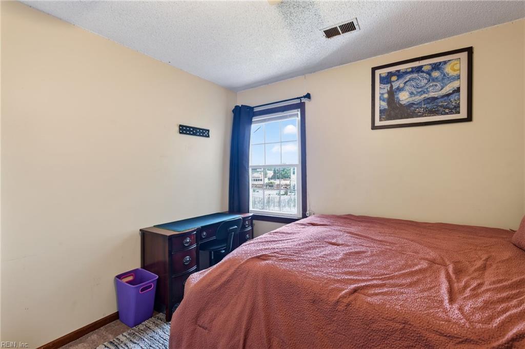 1912 Barberry Ct Property Photo 31