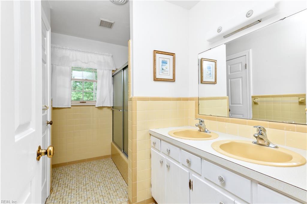 1104 Pine Valley Dr Property Photo 31