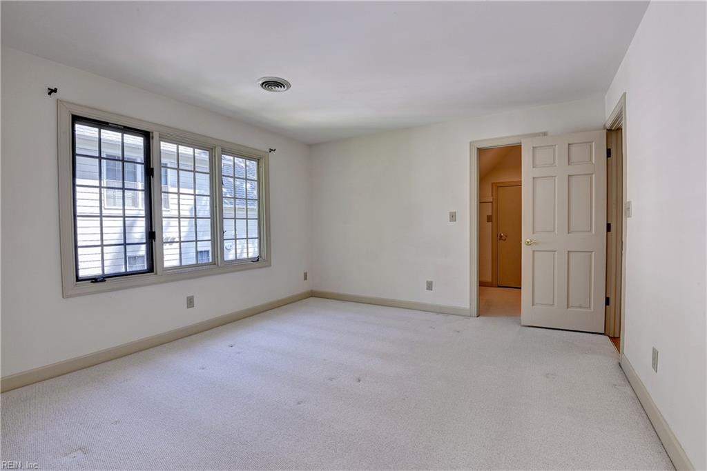 16 The Palisades Property Photo 29