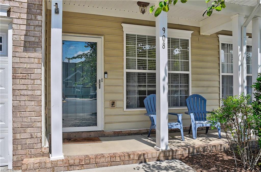 908 Becontree Ct Property Photo 2