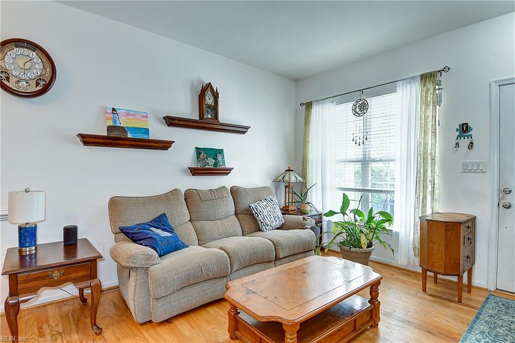 908 Becontree Ct Property Photo 7