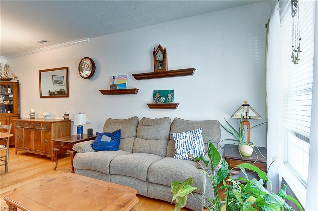 908 Becontree Ct Property Photo 8
