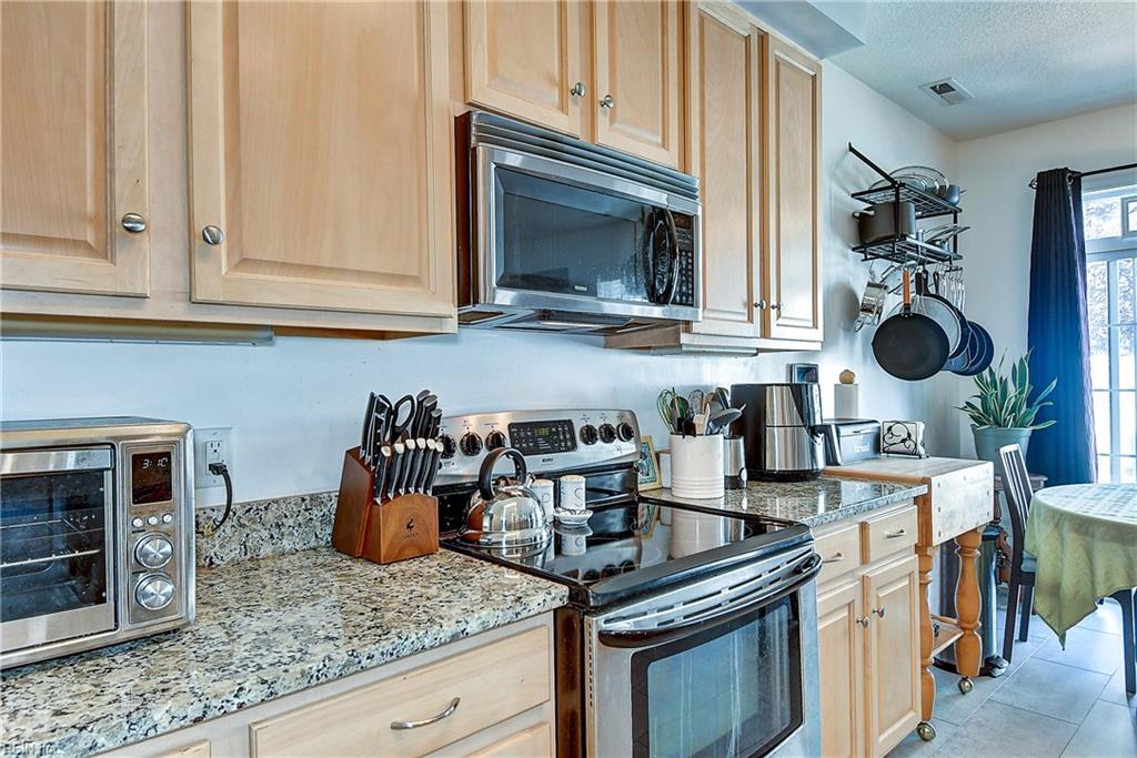 908 Becontree Ct Property Photo 24
