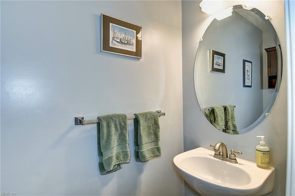 908 Becontree Ct Property Photo 26