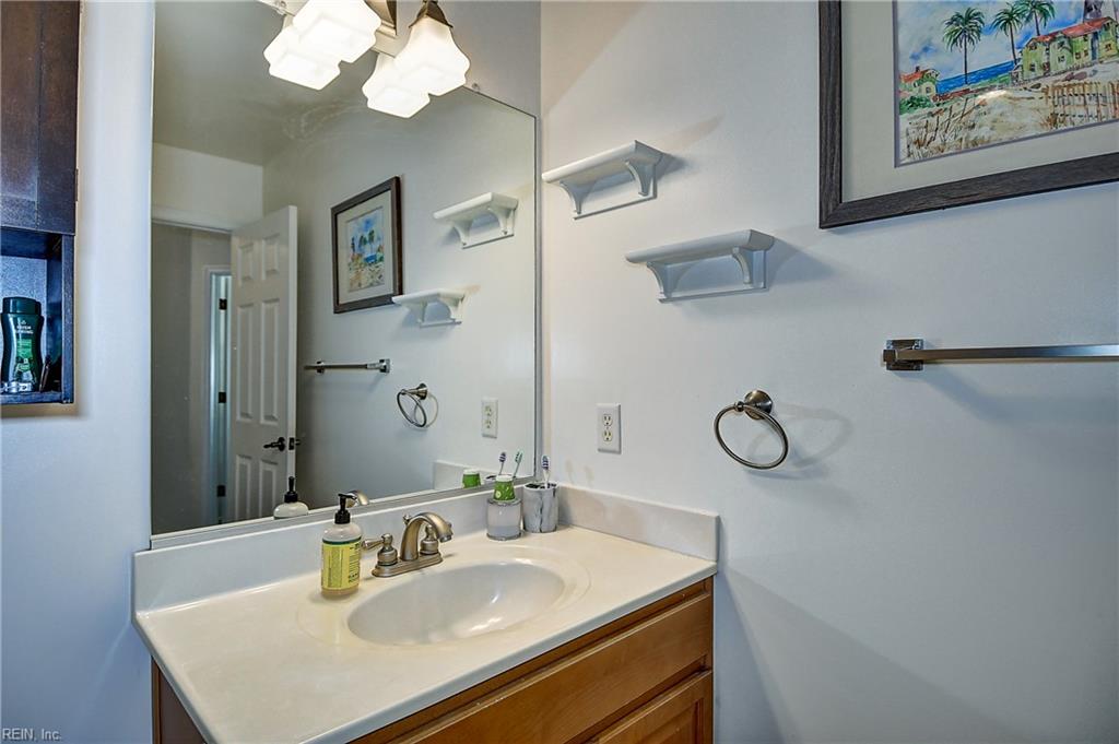 908 Becontree Ct Property Photo 40