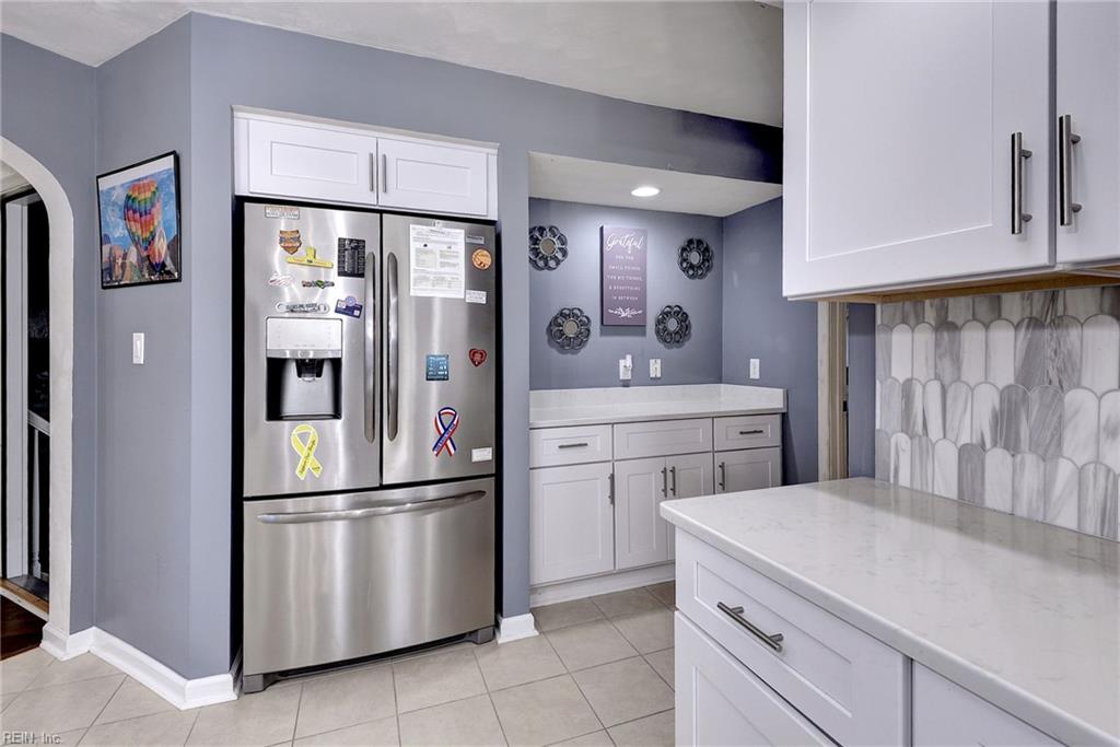 272 Grandville Arch Property Photo 14