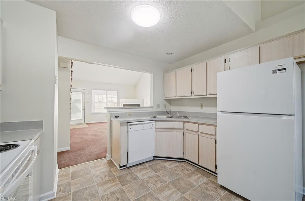 381 Westview Dr Property Photo 9