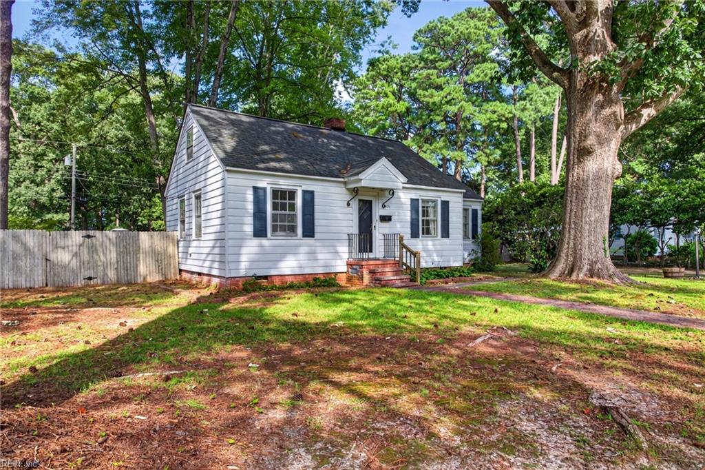 506 Hamlin St Property Photo 3