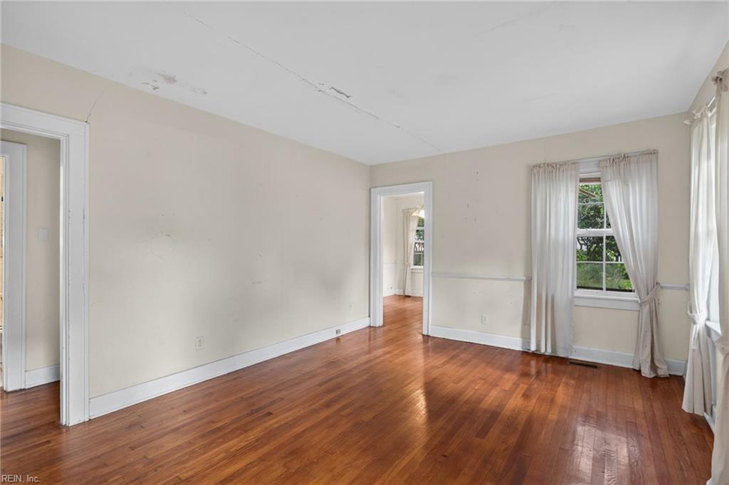 506 Hamlin St Property Photo 7