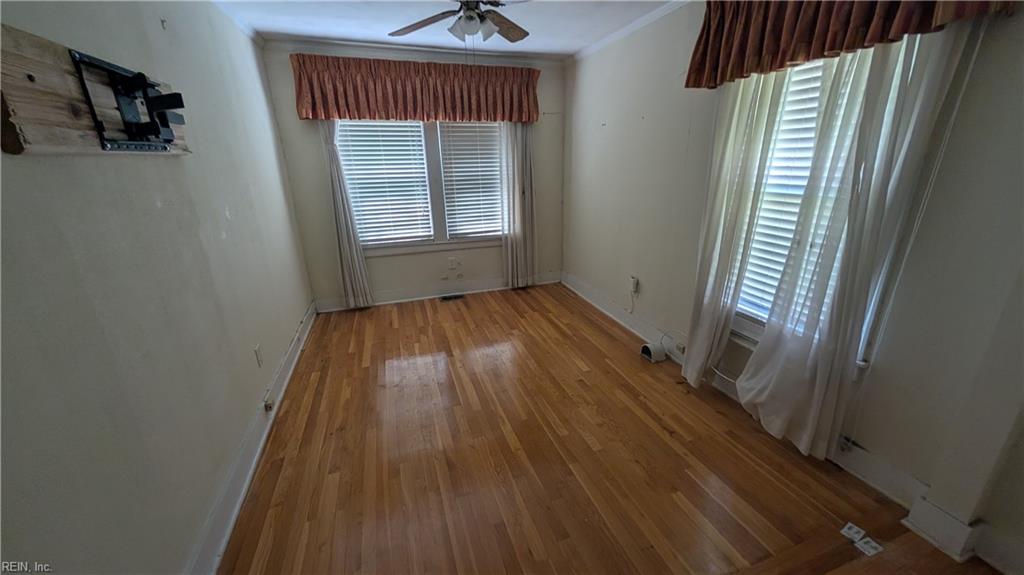 1326 26th St Property Photo 6