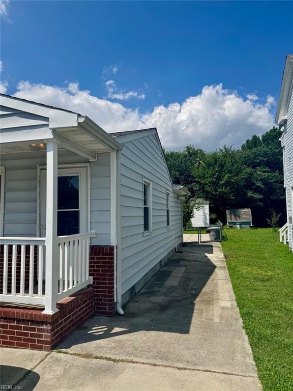 3717 Victoria Blvd Property Photo 2