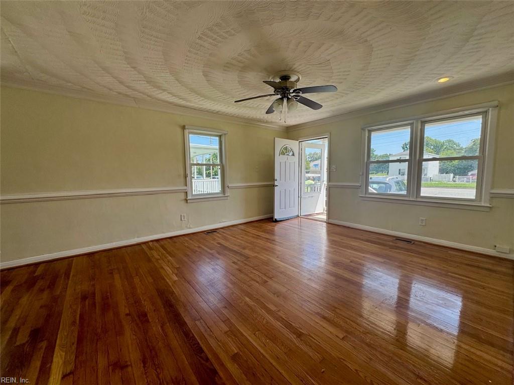 3717 Victoria Blvd Property Photo 5
