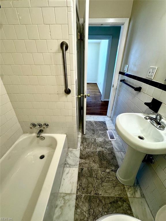 3717 Victoria Blvd Property Photo 10
