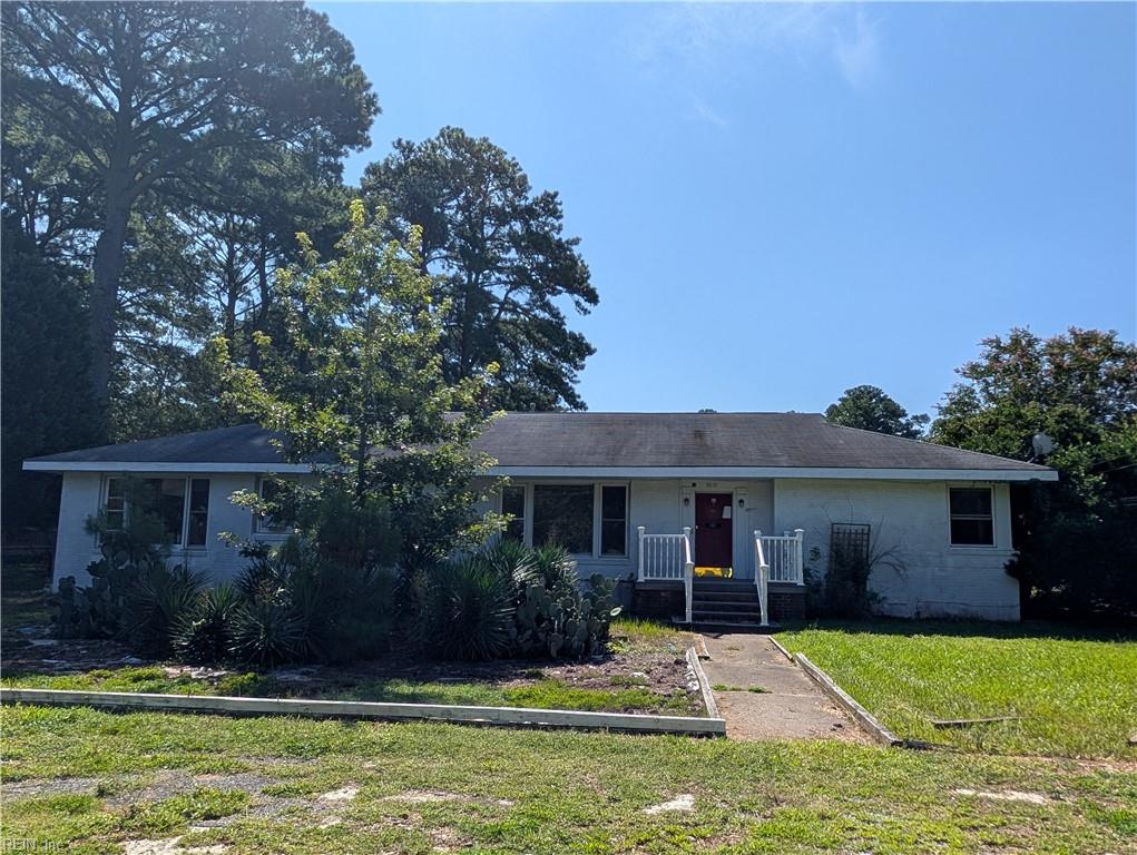 5017 Lake Cir Property Photo 1