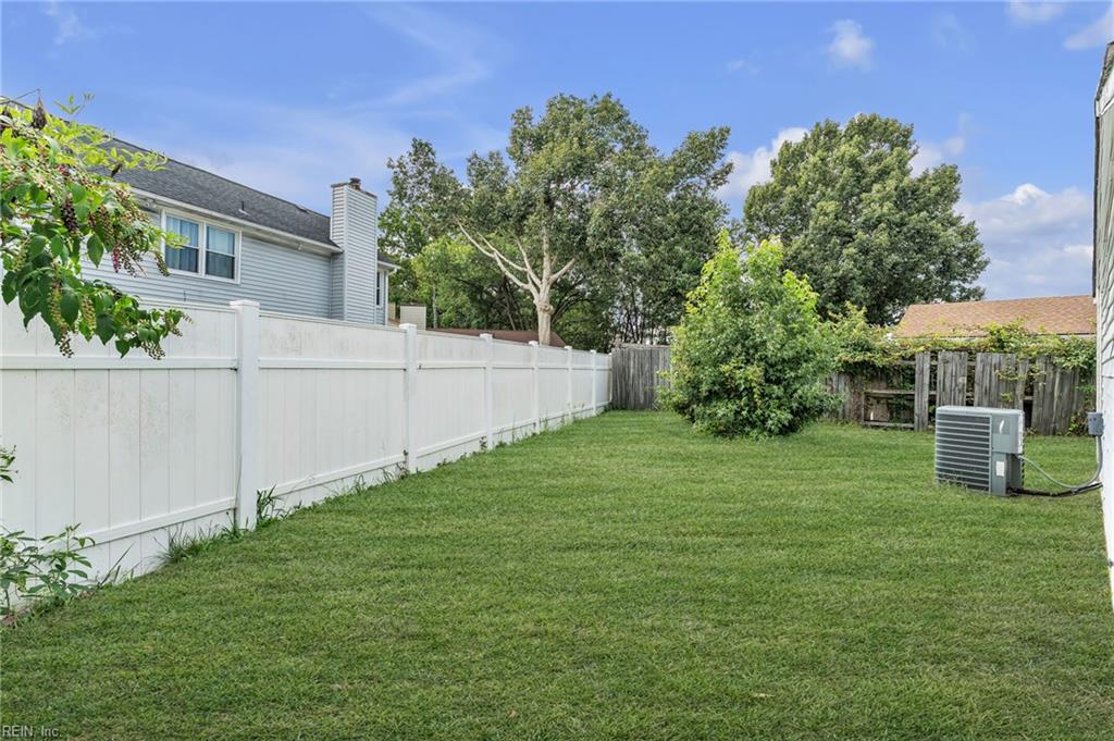 3868 Jousting Arch Property Photo 8