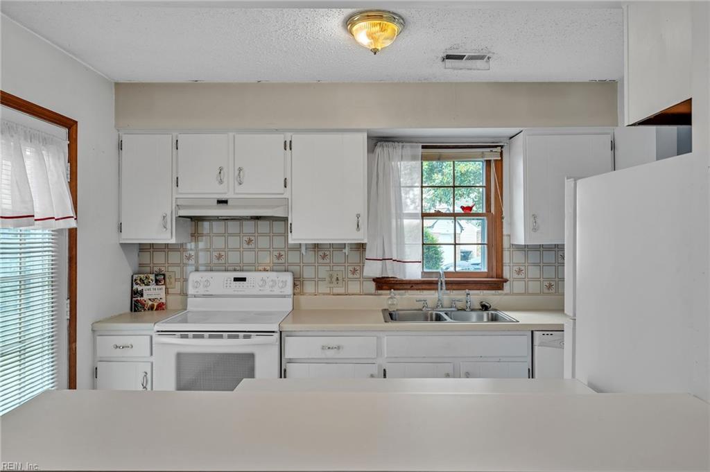 3868 Jousting Arch Property Photo 11