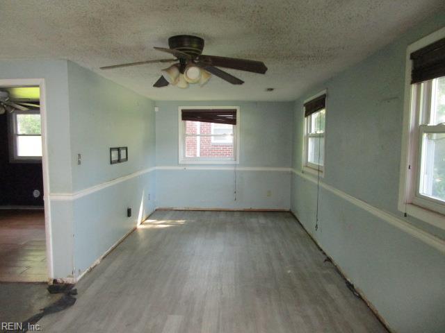 2011 Seward Dr Property Photo 8