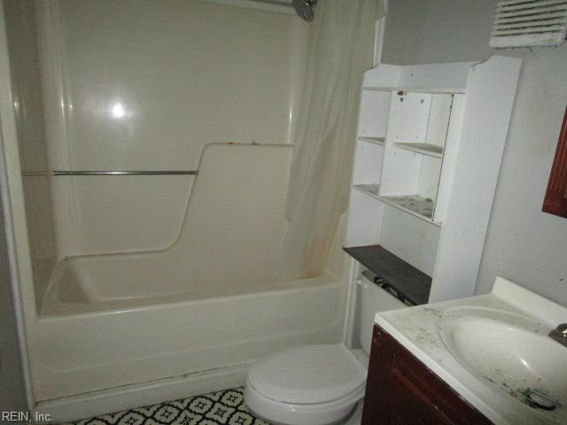 2011 Seward Dr Property Photo 10