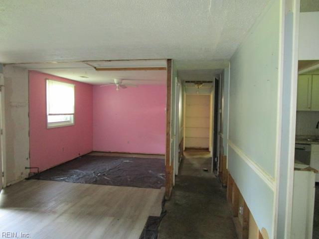 2011 Seward Dr Property Photo 11
