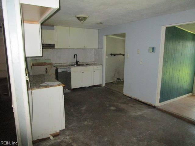 2011 Seward Dr Property Photo 12